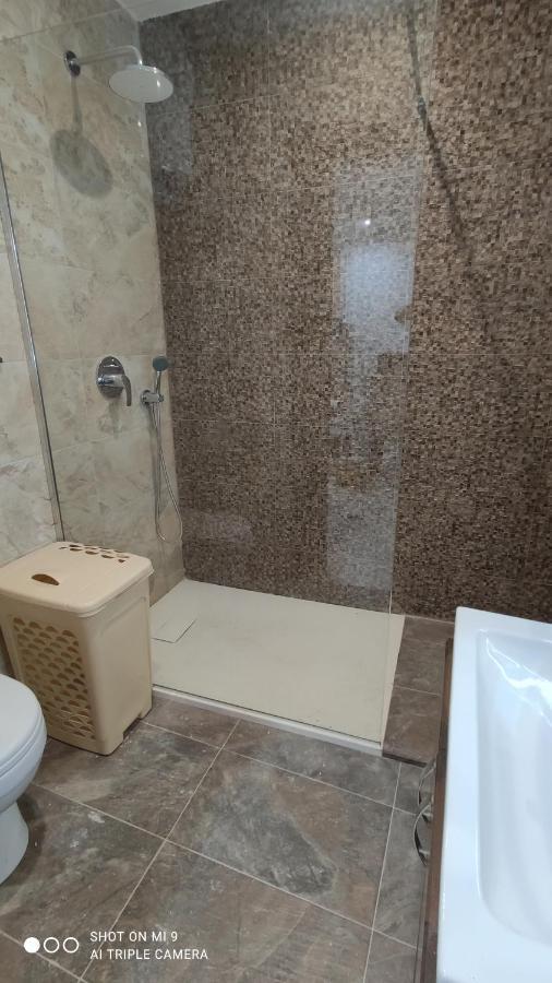 Aquamarine Sea Front Apartments - Elevated Ground Floor With Balcony And Yard Marsaskala Kültér fotó