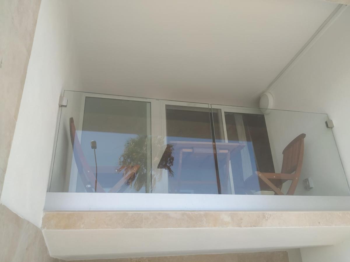 Aquamarine Sea Front Apartments - Elevated Ground Floor With Balcony And Yard Marsaskala Kültér fotó
